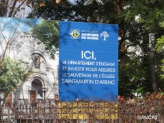  Panneau dans l’enceinte du jardin de l’église de Saint Martin d'areng annonçant la réhabilitation